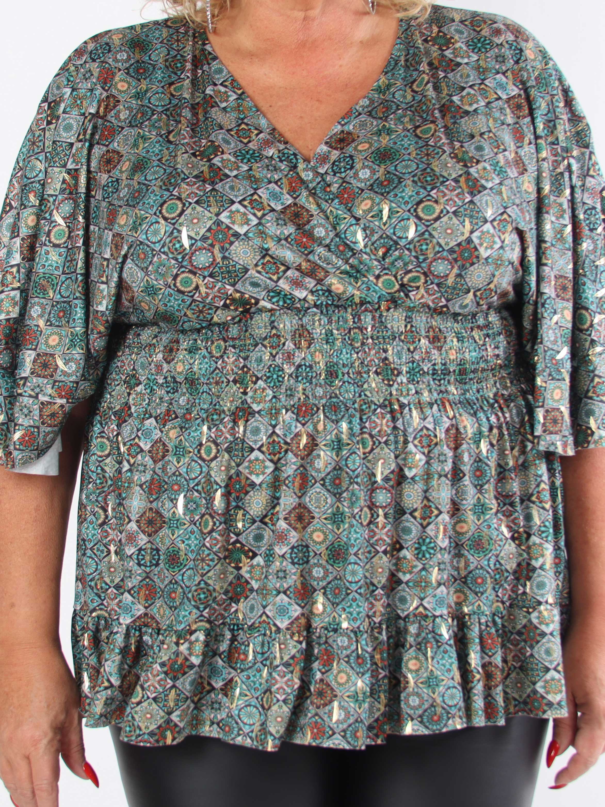 Pamela Mosaic Shirt - Elastisk plus size tunika med smock og flæser